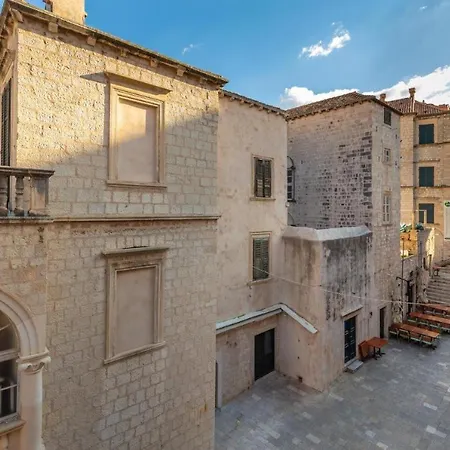 Апартаменты Placa *